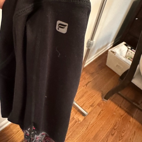 Red and black fabletics set - Picture 2 of 2